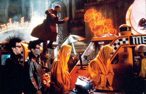 Rick Deckard en las calles de Los Ángeles, Blade Runner