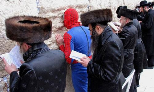 Spiderman en el Muro de las Lamentaciones