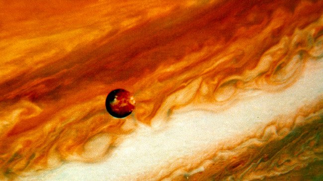 Jupiter Ascending Wachowski